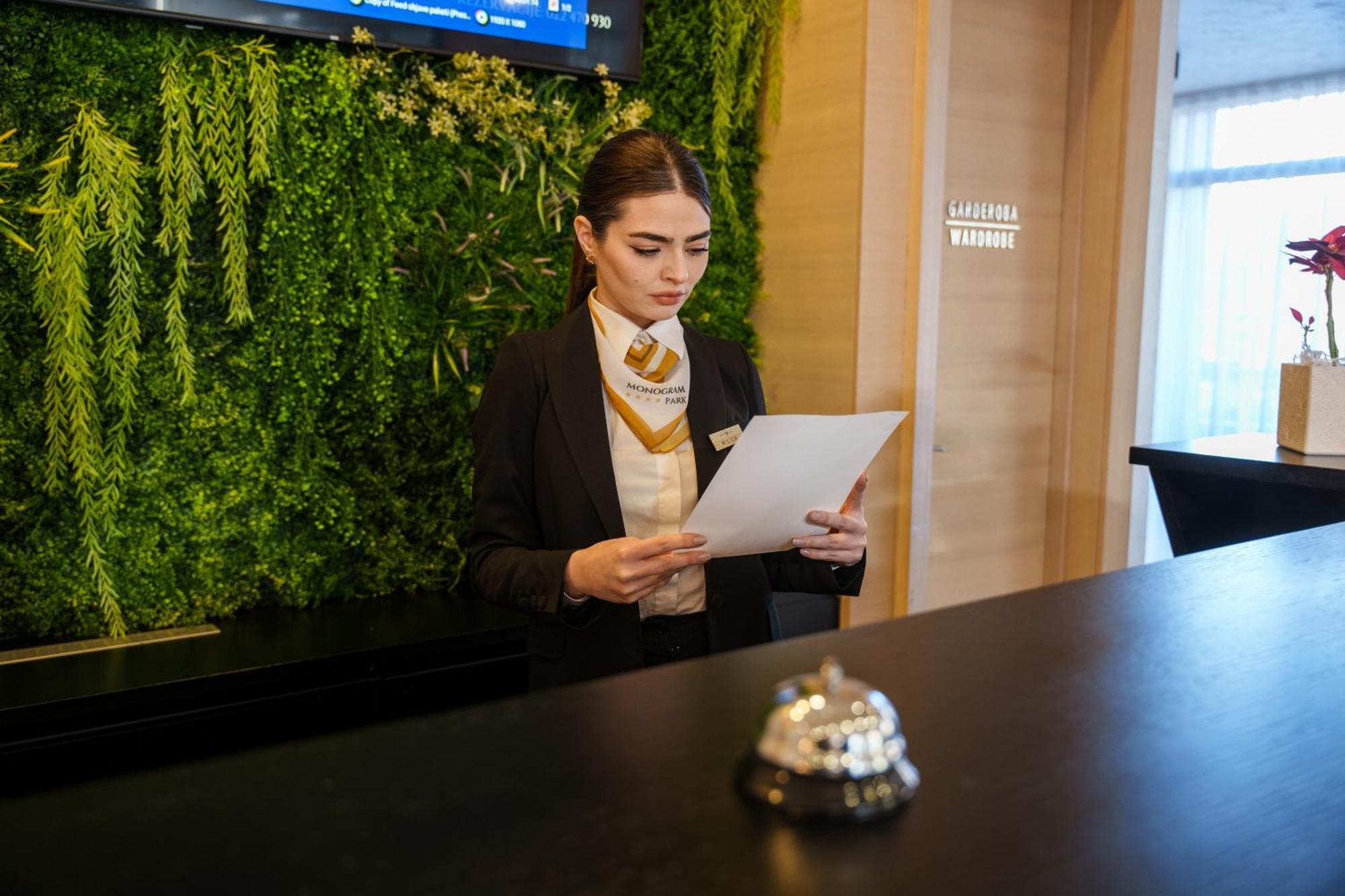 Hotel Monogram Park Ruma Exterior photo